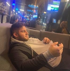 Meet your Posher, Noe